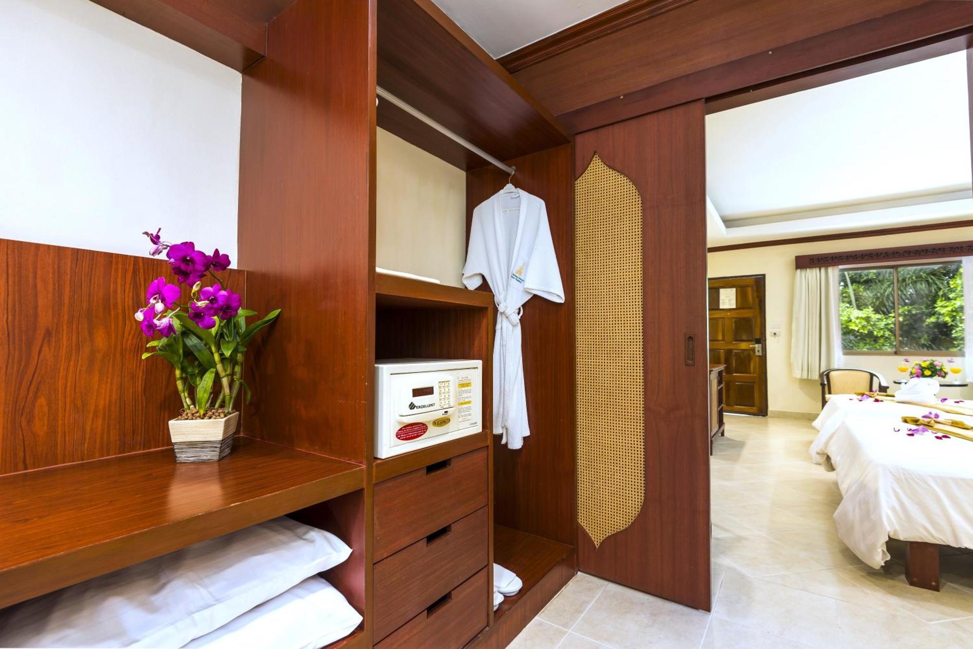 Thai Garden Resort Pattaya Bagian luar foto